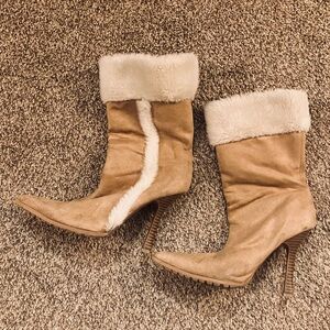 Heeled Boots with Fur Trim